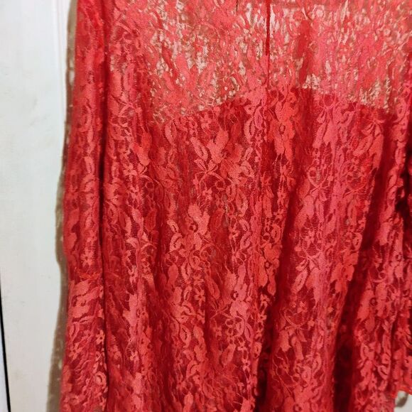 Front of Closet Plus 3x Red Lace Peasant Blouse with White Lace & Cord Detail - Picture 8 of 9